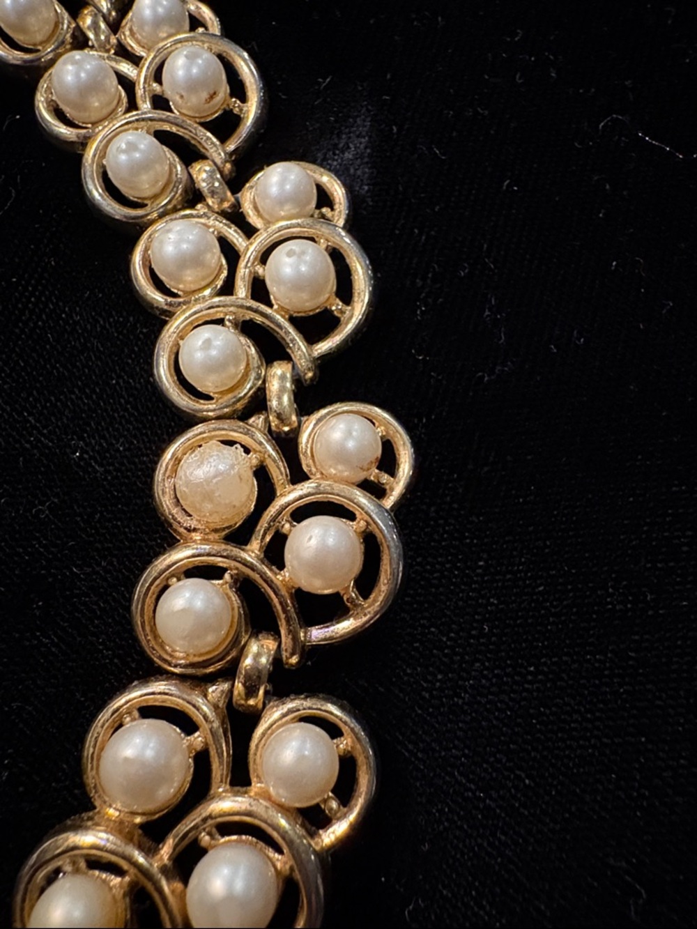 Trifari Gold-Tone Bracelet with Ivory Pearls - Picture 2 of 7